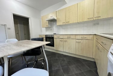 4 bed house, Lenton Boulevard, Lenton, Radford, Nottingham, NG72BZ - Image 3