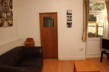 1 bed house, Blossom Avenue, Selly Oak, Selly Park, Birmingham, B297AG - Image 1
