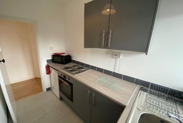 1 bed flat, Weoley Court,, Selly Oak, Birmingham, B296NH - Image 11