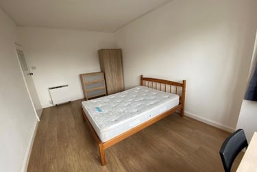 1 bed flat, Weoley Court,, Selly Oak, Birmingham, B296NH - Image 4