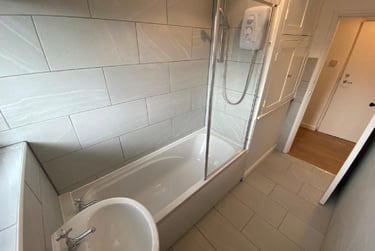 1 bed flat, Weoley Court,, Selly Oak, Birmingham, B296NH - Image 6