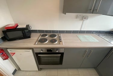 1 bed flat, Weoley Court,, Selly Oak, Birmingham, B296NH - Image 9