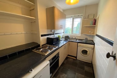 1 bed flat, Weoley Court,, Selly Oak, Birmingham, B296NH - Image 3