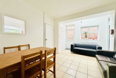 5 bed flat, Harlaxton Drive, Lenton, Lenton, Nottingham, NG71JE - Image 3