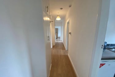 1 bed flat, Weoley Court,, Selly Oak, Birmingham, B296NH - Image 3