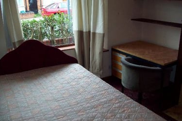 4 bed house, Dawlish Road, Selly Oak, Selly Park, Birmingham, B297AR - Image 2