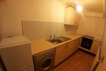 1 bed flat, Swinton Grove, Ardwick, Manchester, M130EU - Image 3