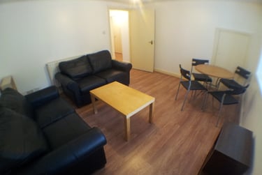 2 bed flat, Mitford Road, Fallowfield, Manchester, M146UL - Image 5
