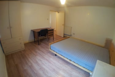 2 bed flat, Mitford Road, Fallowfield, Manchester, M146UL - Image 1