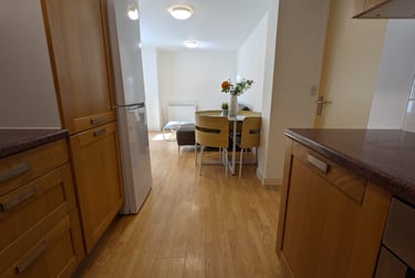 3 bed flat, Barlow Moor Road, West Didsbury, Manchester, M202UT - Image 2