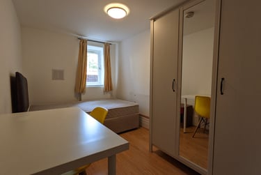 2 bed flat, Amherst Road, Fallowfield, Manchester, M146UG - Image 7