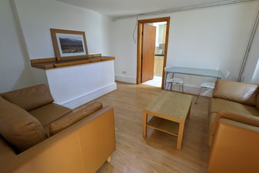 2 bed flat, Amherst Road, Fallowfield, Manchester, M146UG - Image 2