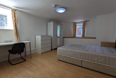 2 bed flat, Amherst Road, Fallowfield, Manchester, M146UG - Image 5