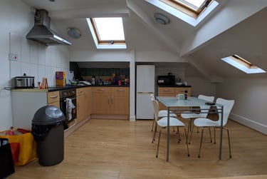 2 bed flat, Mauldeth Road West, Fallowfield, Manchester, M203WB - Image 8