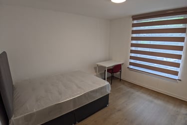 2 bed flat, Swinton Grove, Ardwick, Manchester, M130EU - Image 5