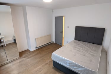 2 bed flat, Swinton Grove, Ardwick, Manchester, M130EU - Image 4