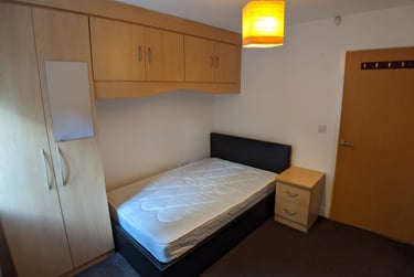 2 bed flat, Mitford Rd, Fallowfield, Manchester, M146NT - Image 1