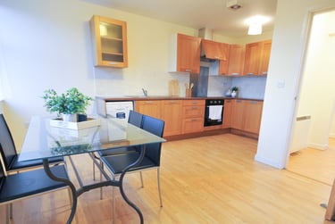 2 bed flat, Barlow Moor Road, West Didsbury, Manchester, M202UT - Image 4