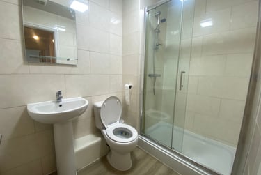 2 bed flat, Plymouth Grove, Ardwick, Manchester, M130AS - Image 8