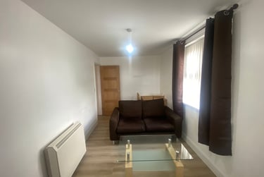 2 bed flat, Plymouth Grove, Ardwick, Manchester, M130AS - Image 5