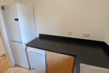 2 bed flat, Mitford Road, Fallowfield, Manchester, M146NT - Image 3