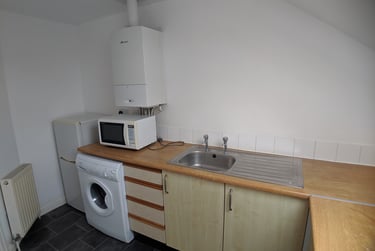 1 bed flat, Mitford Road, Fallowfield, Manchester, M146UL - Image 3