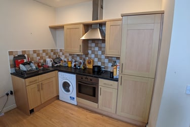 2 bed flat, Wilmslow Road, Withington, Manchester, M204AF - Image 2