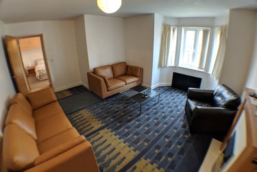2 bed flat, Mitford Road, Fallowfield, Manchester, M146NT - Image 1