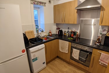 2 bed flat, Mitford Road, Fallowfield, Manchester, M146NT - Image 2