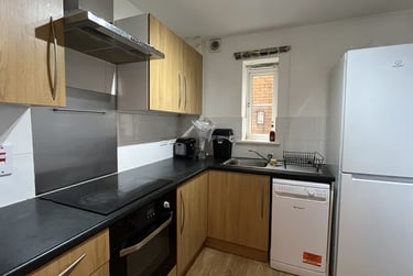 2 bed flat, Mitford Road, Fallowfield, Manchester, M146NT - Image 2