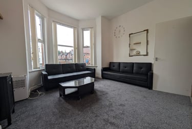 2 bed flat, Richmond Grove, Ardwick, Manchester, M130DP - Image 5