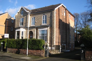 2 bed flat, Mitford Road, Fallowfield, Manchester, M146UL - Image 1