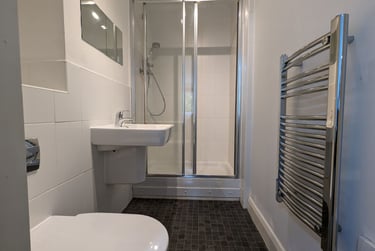2 bed flat, Denmark Road, Rusholme, Manchester, M156AZ - Image 5