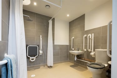 Village Premium (Large Ensuite room) - Image 3
