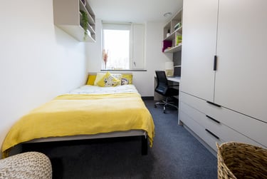 Village Classic (Standard Ensuite Room) - Image 3