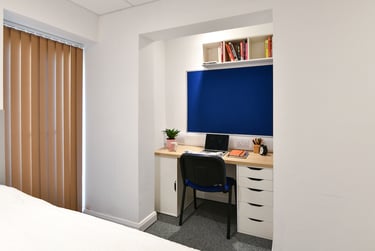 Classic Studio at Cadnam Hall, 65 Cadnam Close, Harborne, Birmingham, B170PX - Image 4