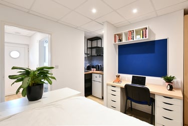 Classic Studio at Cadnam Hall, 65 Cadnam Close, Harborne, Birmingham, B170PX - Image 1