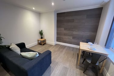 2 bed flat, Figtree Lane, Kelham Island, Sheffield, S12DJ - Image 2