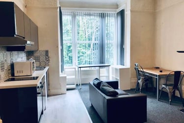 1 bed studio, Harcourt Road, Crookesmoor, Sheffield, S101DJ - Image 1