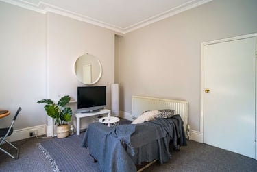 1 bed flat, Harcourt Road, Crookesmoor, Sheffield, S101DJ - Image 1