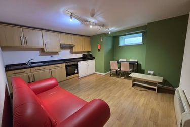 1 bed flat, Harcourt Road, Crookesmoor, Sheffield, S101DJ - Image 1