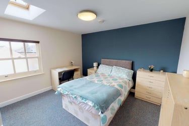 7 bed flat, Glossop Road, Endcliffe, Sheffield, S102QA - Image 1