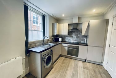 2 bed flat, Figtree Lane, Kelham Island, Sheffield, S12DJ - Image 2