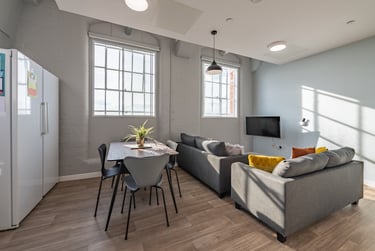 Superior Exec Ensuite at Cotton House, Radford Boulevard, Radford, Nottingham, NG73BR - Image 4