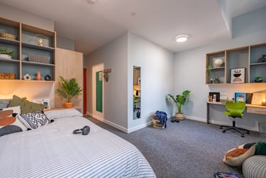 Superior Exec Ensuite at Cotton House, Radford Boulevard, Radford, Nottingham, NG73BR - Image 5