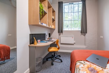 Superior Exec Ensuite at Cotton House, Radford Boulevard, Radford, Nottingham, NG73BR - Image 9