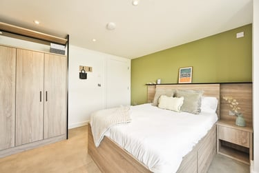 Premium En-suite - Image 1