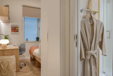 Standard Ensuite - Image 3