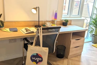 Deluxe Ensuite at St Crispin's House, Duke Street, City Centre, Norwich, NR31PD - Image 2