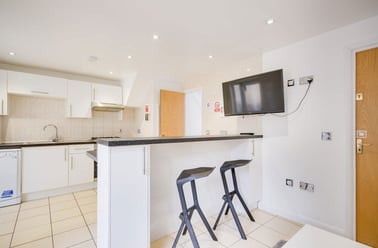 Tenterden Drive, Hales Place, Kent - Image 3